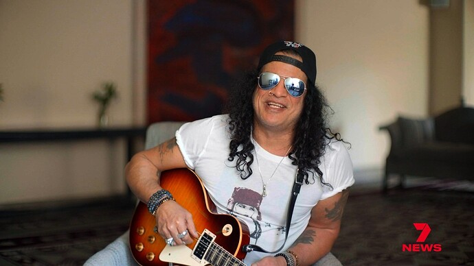 7NEWS - Guns N' Roses lead guitarist Slash