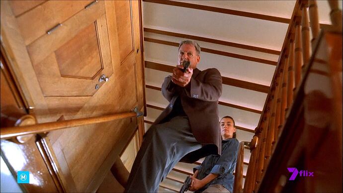 20251013234341.mp4_022432753