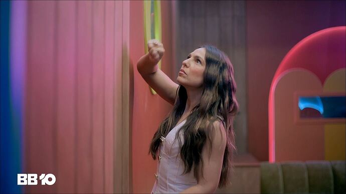 10_News+_20251029_1831.ts_007678459