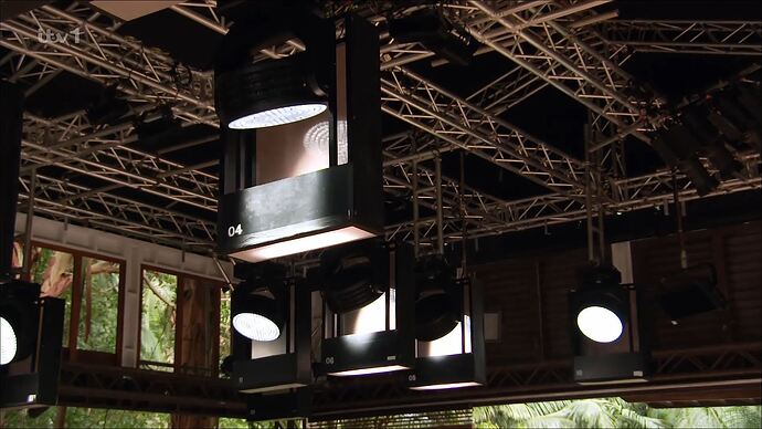 Celebrity23.mkv_000335445