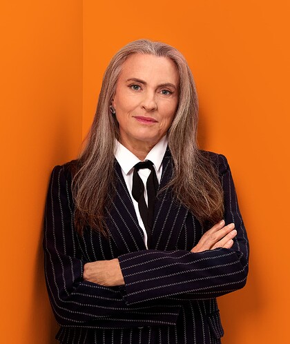 10_TheTraitors_2026_4x5_Clean