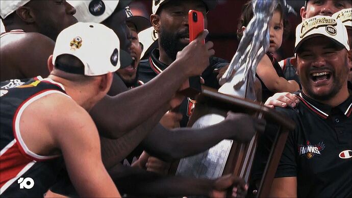 10_News+_20251008_1828.ts_000204660