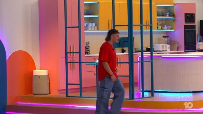 11-09_17-47-10_10 Melbourne_10 Melbourne.ts_001283541