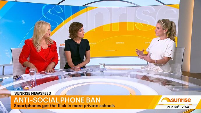 Weekend_Sunrise_20251109_0745.ts_000556094