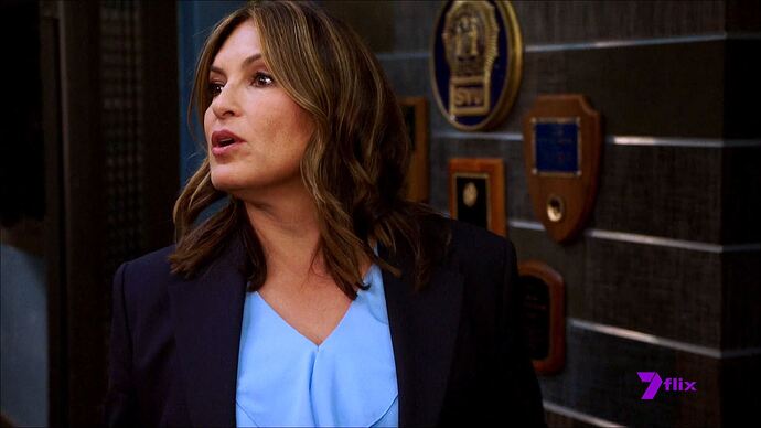 20251013234341.mp4_022433628