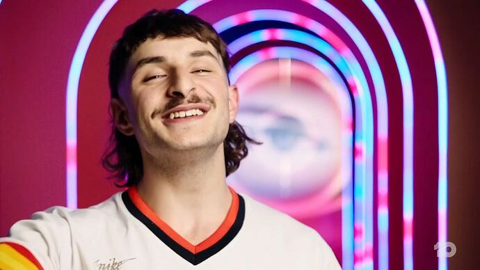 11-09_17-56-29_10 Syd HD_10 Syd HD.ts_000517040