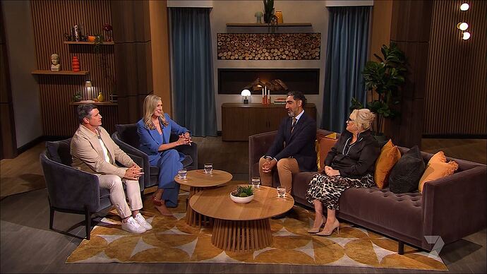 Off_The_Grid_With_Colin_And_Manu_20250924_2127.ts_003008790