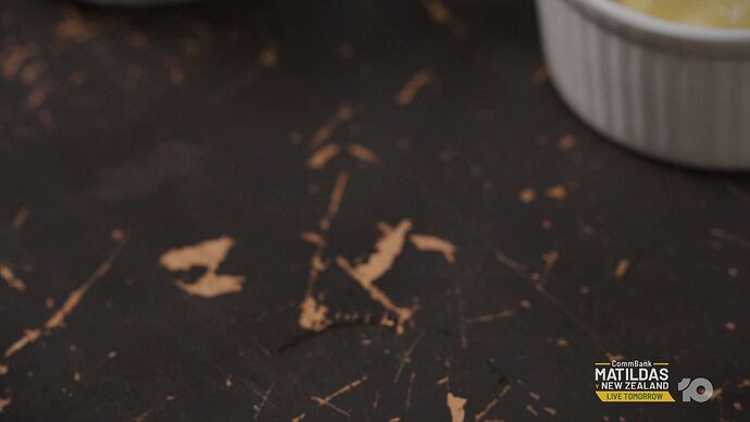 Jamie_Oliver#_Cooking_For_Less_20251201_1108.ts_001429091