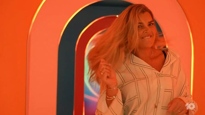 11-09_17-47-10_10 Melbourne_10 Melbourne.ts_001335201