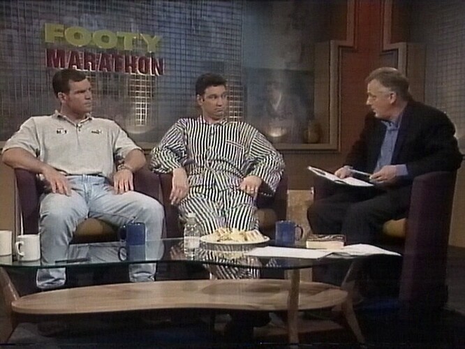 7 AFL show.mpg_000021880