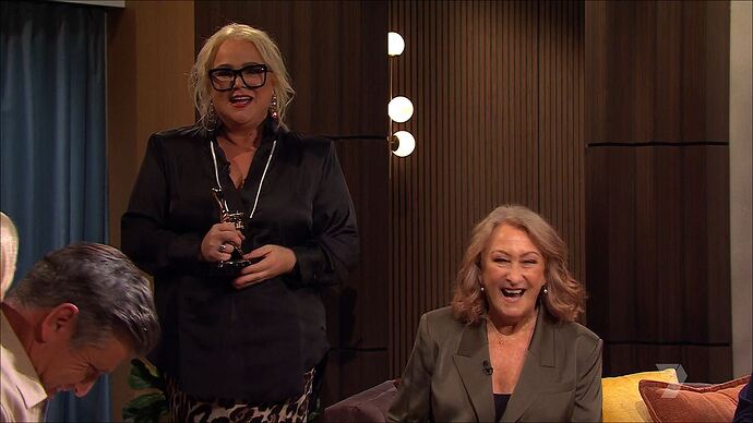 Off_The_Grid_With_Colin_And_Manu_20250924_2127.ts_003553074