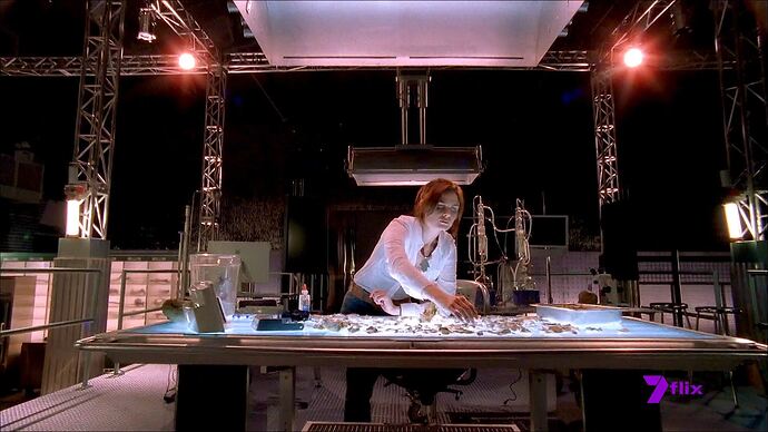 20251013234341.mp4_022446717