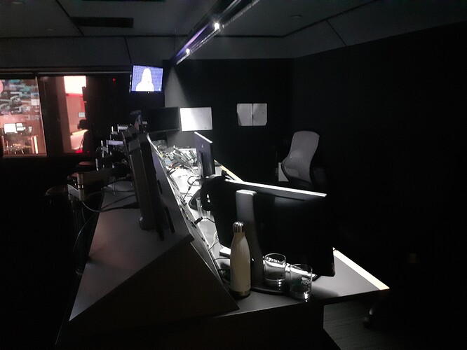 Studio control room (2)