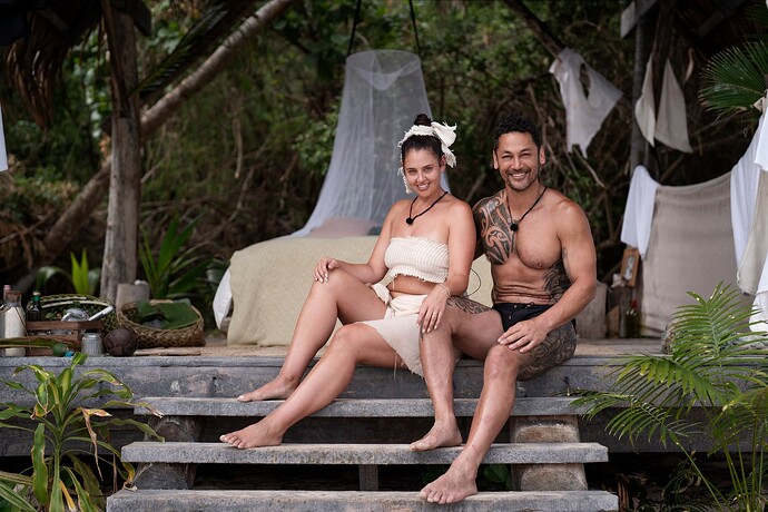 Georgia and Chad_Stranded On Honeymoon Island 05
