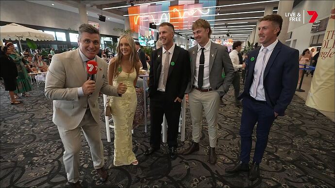 Seven's_Horse_Racing_20251101_1306.ts_002528839