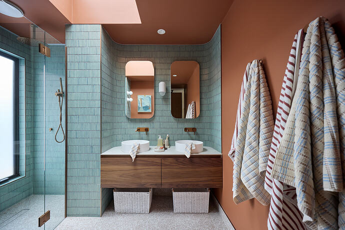 House 2_Ensuite_Mitch & Shaz-001_resize