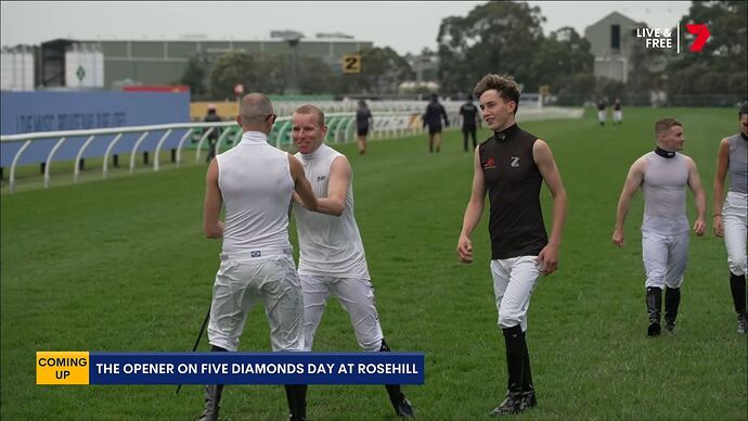 Seven's_Horse_Racing_20251108_1100.ts_000372487