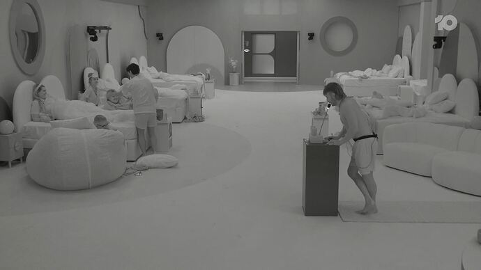 11-24_22-04-20_Big Brother Live Stream_Big Brother Live Stream.ts_004136472