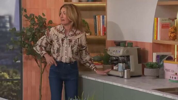 This Morning.mp4_000047289