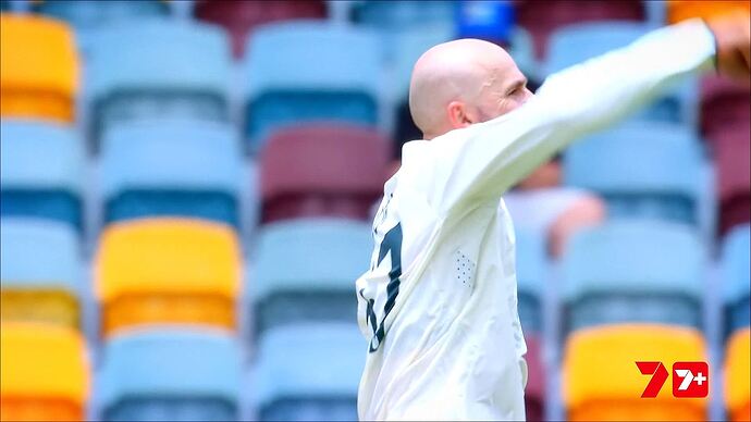 20251013234341.mp4_022296790