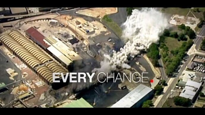 7 News Brisbane promos, updates 2014.mp4_000105794