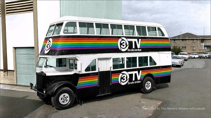 ColorBus-RobNimmos-TheMemoryWindow_onFB-1
