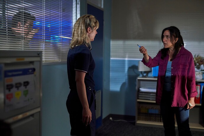 Anna gets aggressive with Eliza  RFDS S3 E8-  credit Ian Routledge 0084_resize