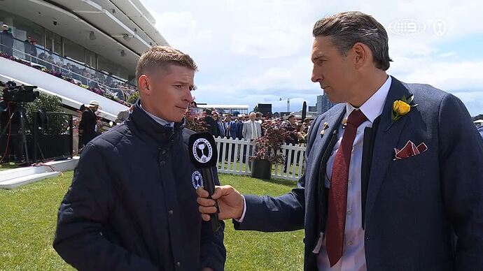 11-04_07-49-19_9 Syd_9 Syd.ts_013112666