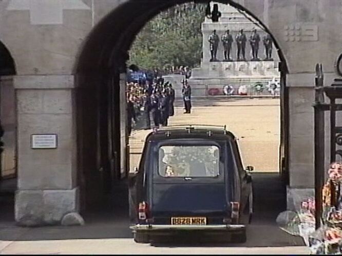 Diana funeral mixed.mpg_000122024