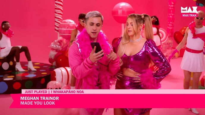 "Just played" - current song lower-third/super (MAX)