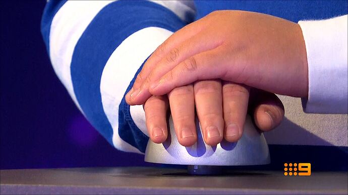 Young_Sheldon_20250510_1333.ts_000595436