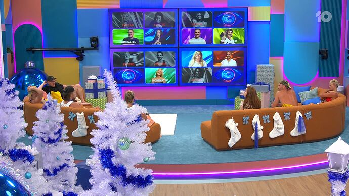 12-04_11-09-42_Big Brother Live Stream_Big Brother Live Stream.ts_002383994