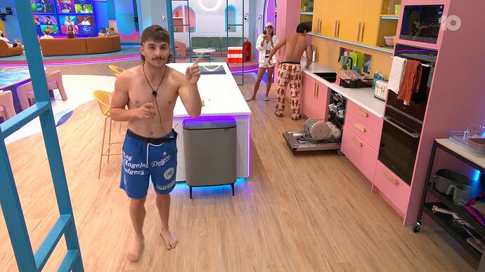 11-13_08-00-01__005369126