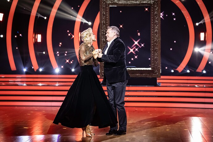 Michael_Usher_and_Natalie_Lowe_DWTS_EP_5_002___Credit_Stu_Bryce