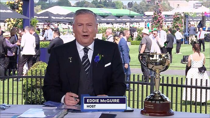 11-01_07-41-59_9 Syd_9 Syd.ts_010388167