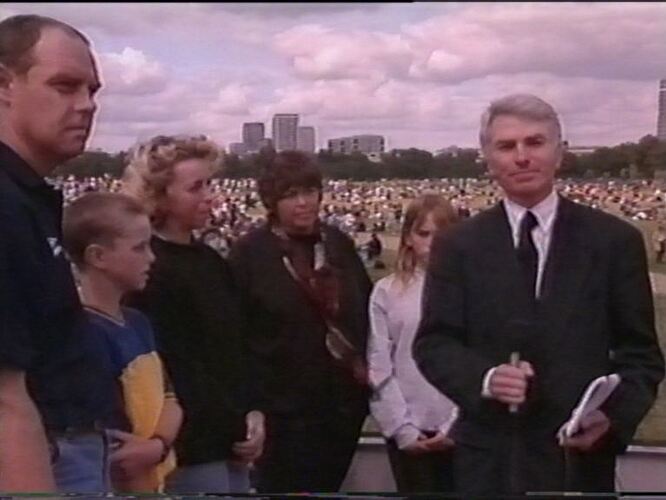 Funeral after ITV.mpg_000000897