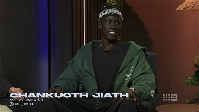 04-20_18-32-21_Channel 9 Melbourne_Channel 9 Melbourne.ts_012443988