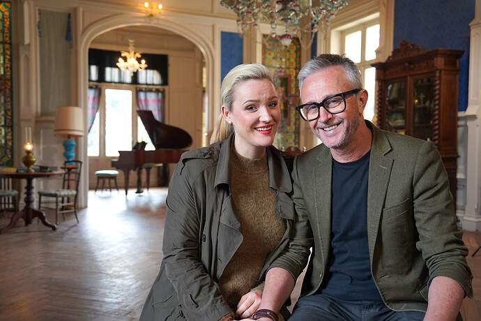 ep3 -Brett and Denise - Chateau Interior (1)