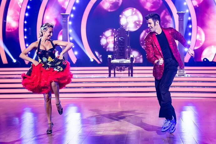 Trent_Cotchin_and_Jess_Raffa_DWTS_EP_5_003___Credit_Stu_Bryce