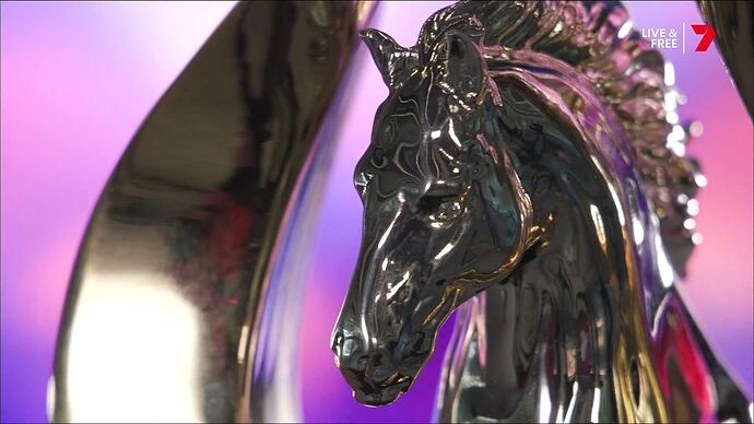 Weekend_Sunrise_20251101_0741.ts_018387228