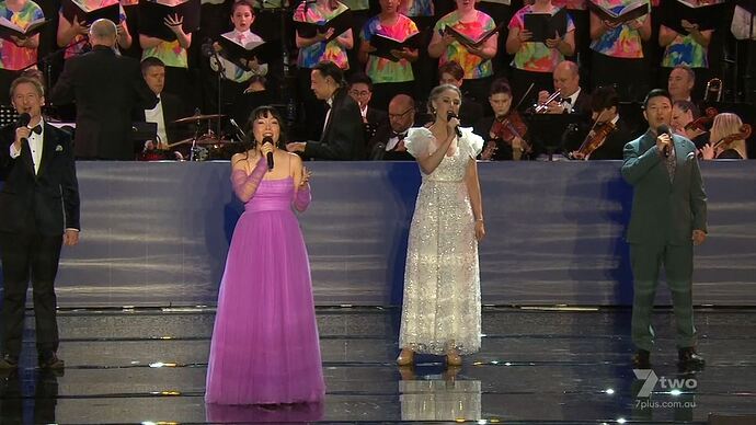 12-15_18-21-30_7two_7two.ts_000932834