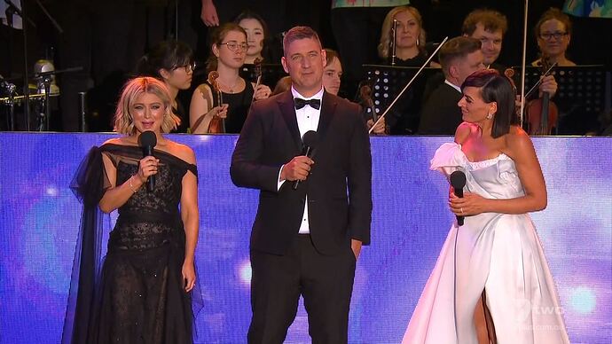 12-15_18-21-30_7two_7two.ts_000803630