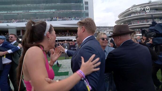 11-04_13-24-24_9 Syd_9 Syd.ts_002580067