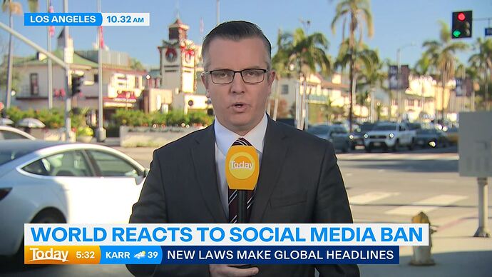 12-10_00-40-14_Channel 9 Sydney_Channel 9 Sydney.ts_013982746