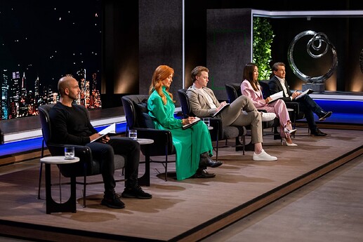 Shark Tank Australia - Sabri Suby, Dr Catriona Wallace, Davie Fogarty, Jane Lu and Robert Herjavec