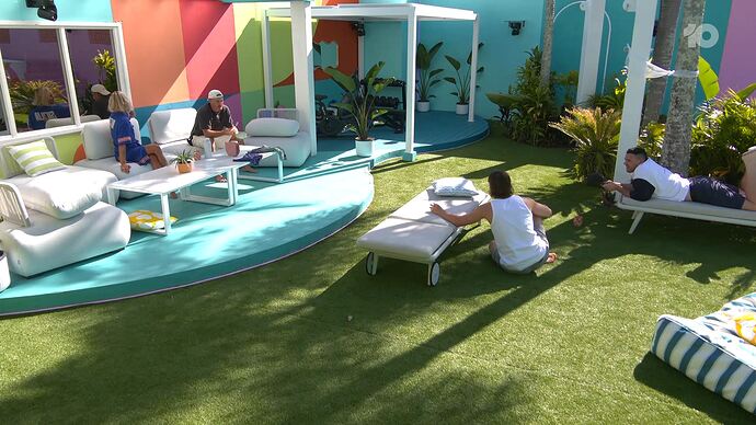 12-03_07-43-08_Big Brother Live Stream_Big Brother Live Stream.ts_000140341