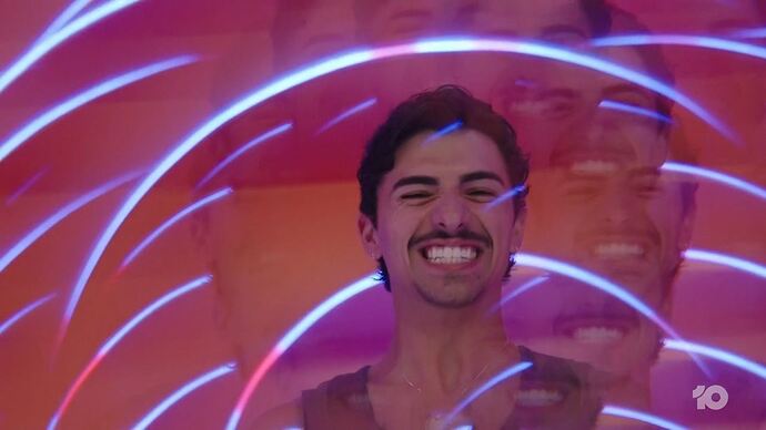 11-09_17-47-10_10 Melbourne_10 Melbourne.ts_002430830