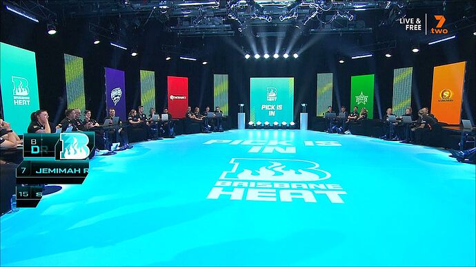 09-01_16-14-08_7two_7two.ts_000186880