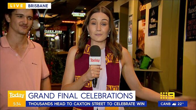 10-06_01-03-21_9 Syd_9 Syd.ts_012704639