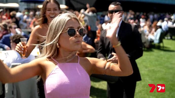 11-03_07-55-45_Seven Sydney_Seven Sydney.ts_002932638